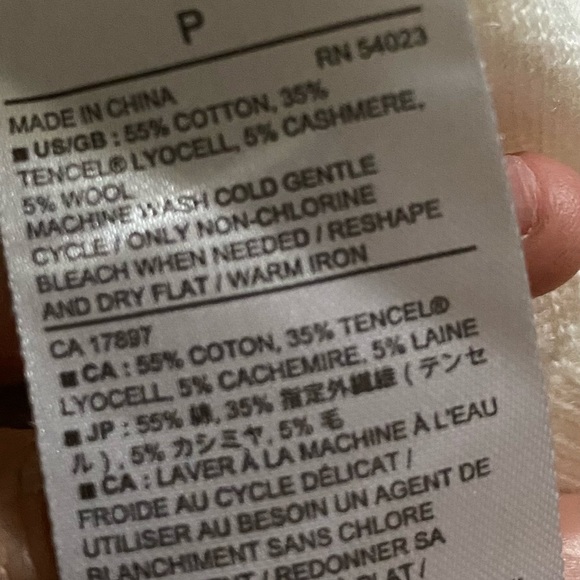 COPY - ❤️New Banana republic sweater S - Picture 4 of 4